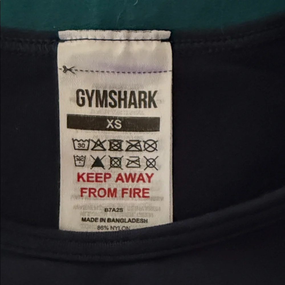 Gymshark women’s EVERYDAY seamless Long Sleeve Crop Top CURRENTLY SOLDOUT! - Picture 3 of 8
